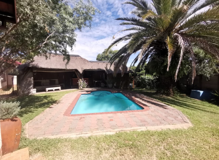 4 Bedroom Property for Sale in Vaalpark Free State